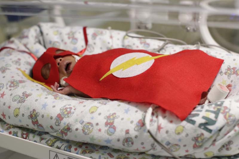 BebÃªs internados em UTI de hospital no PI ganham ensaio fotogrÃ¡fico temÃ¡tico