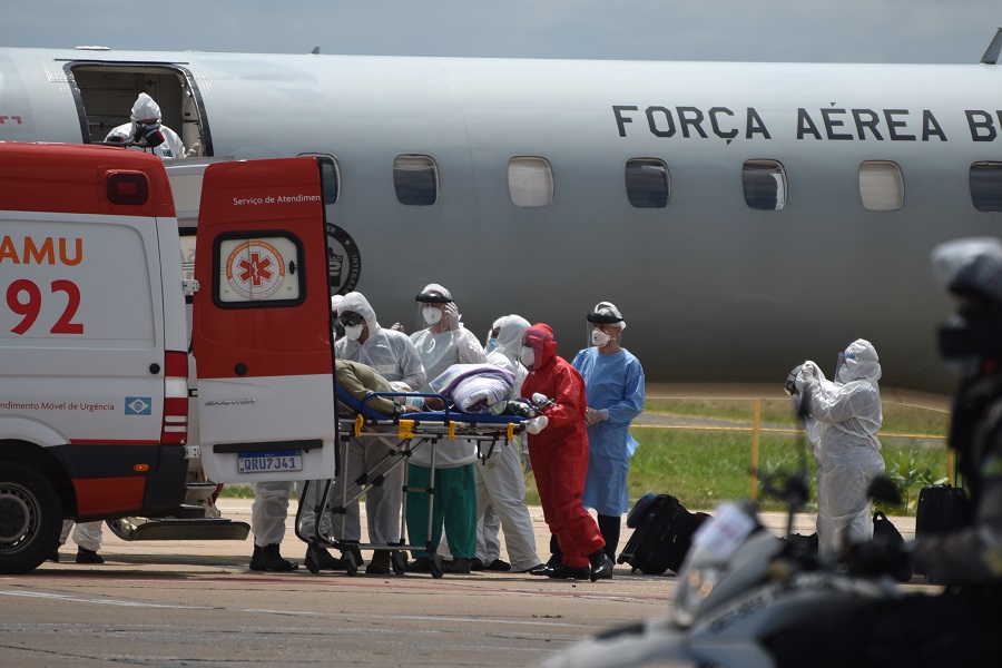 FOTOS: Veja como foi a chegada dos pacientes de Manaus a Teresina