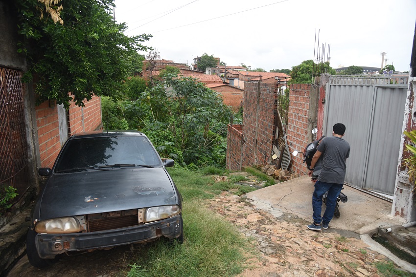 Sem indenização, famílias da Vila da Paz vivem em área de risco
