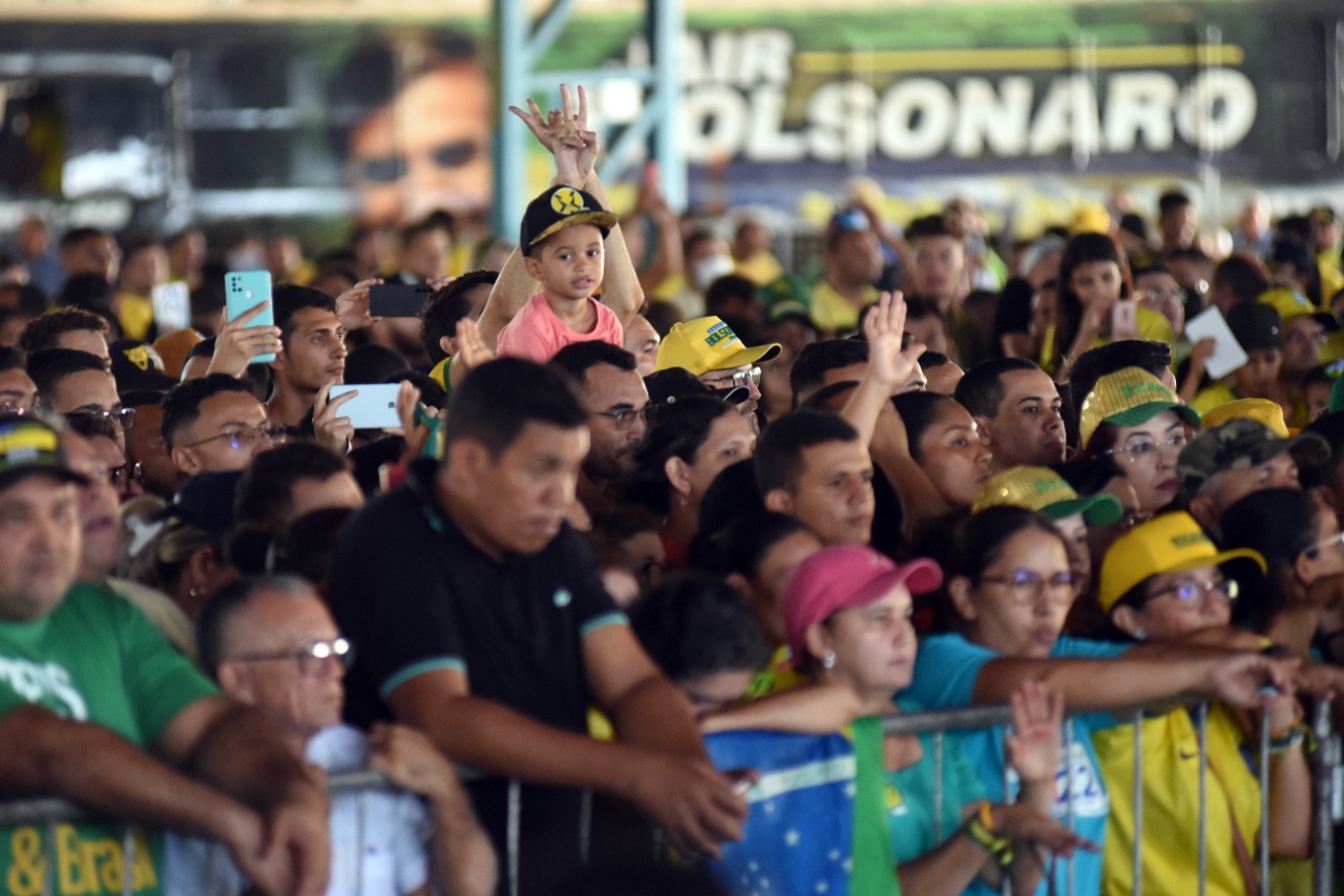 Bolsonaro cobra empenho de prefeitos e vereadores para virar a votação no Piauí