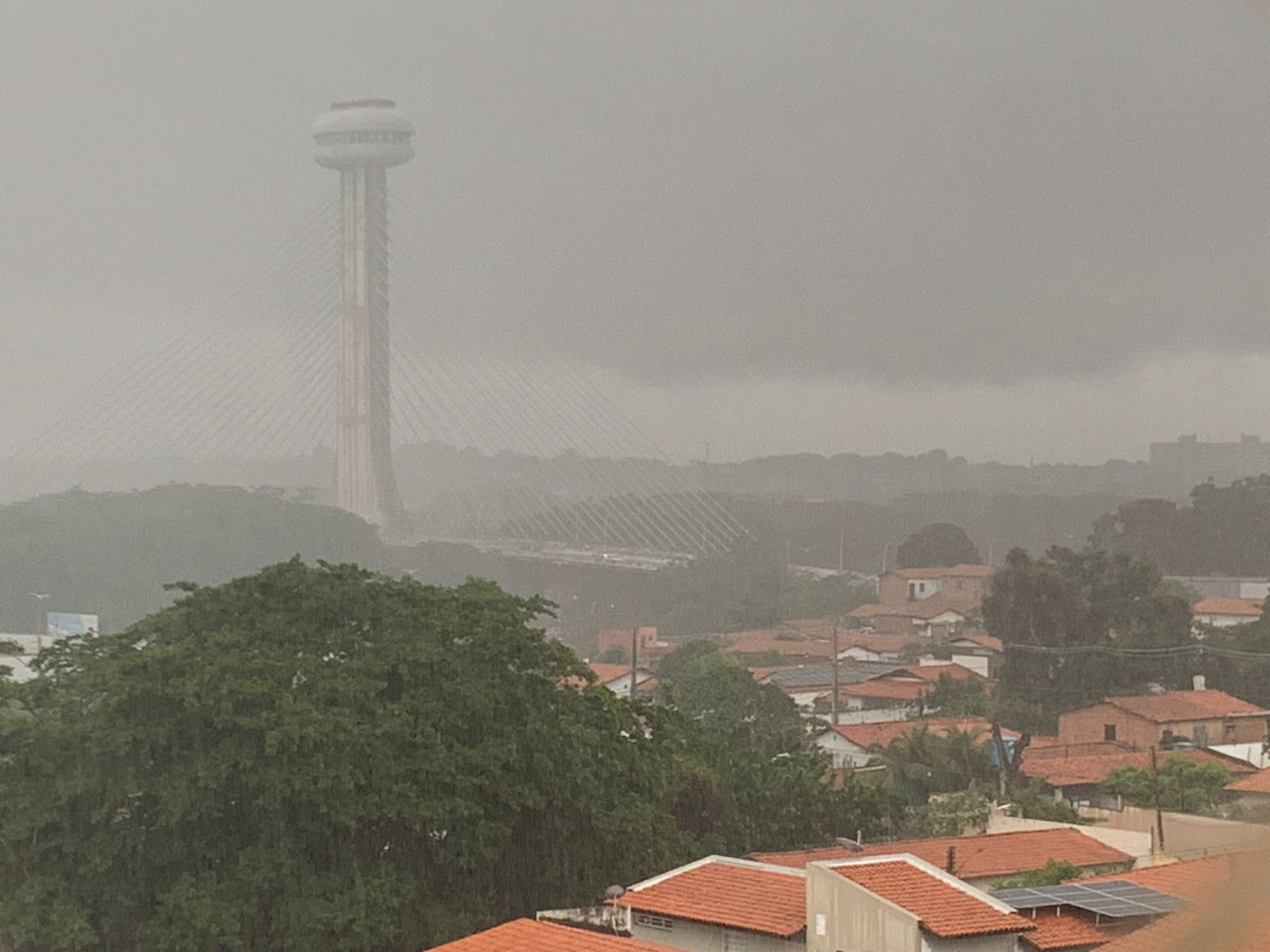 Cidades entre Teresina e o litoral do Piauí devem registrar chuvas nos próximos três dias