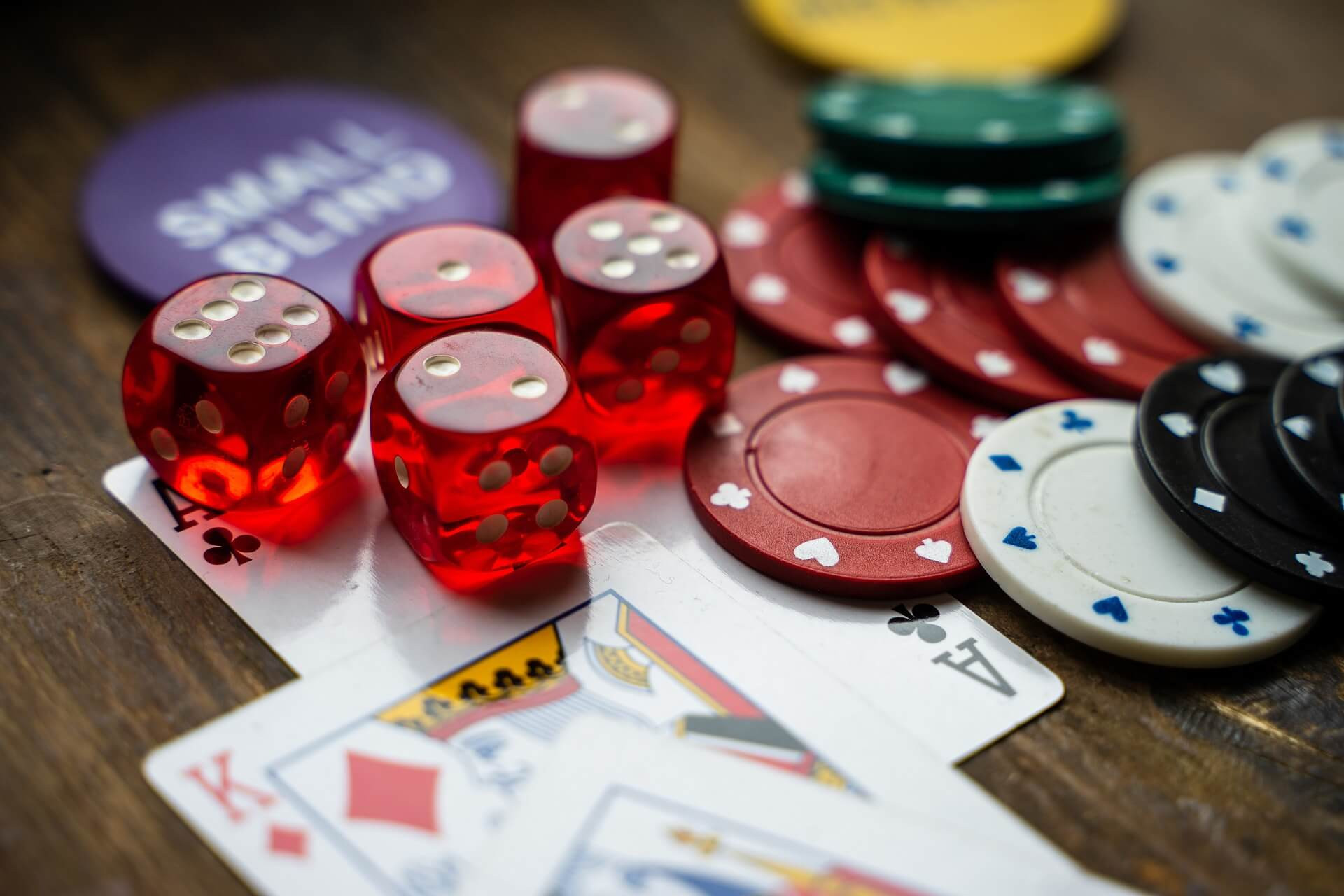 Jogos de casino e cartas 