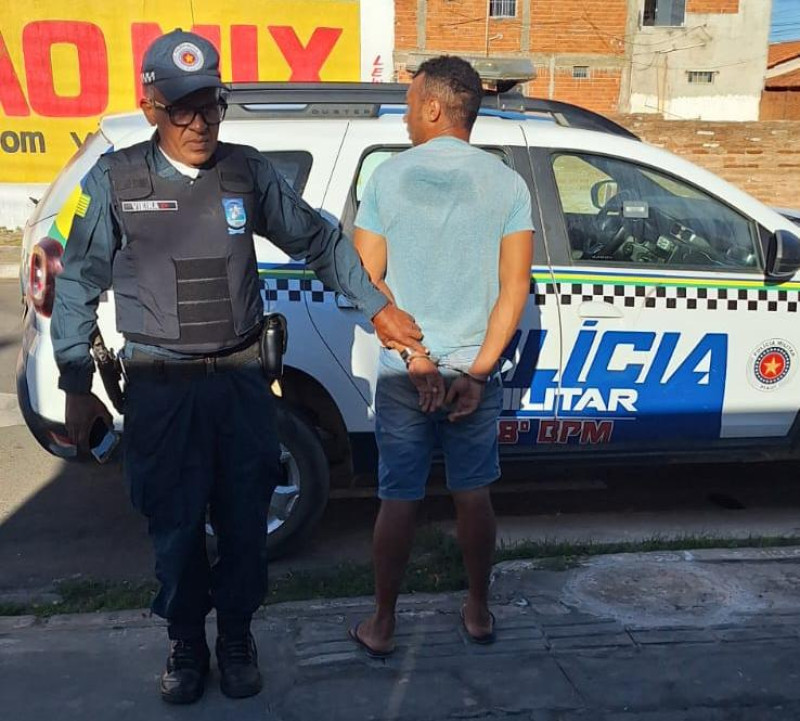 Homem é preso suspeito de agredir companheira grávida e filha em Regeneração