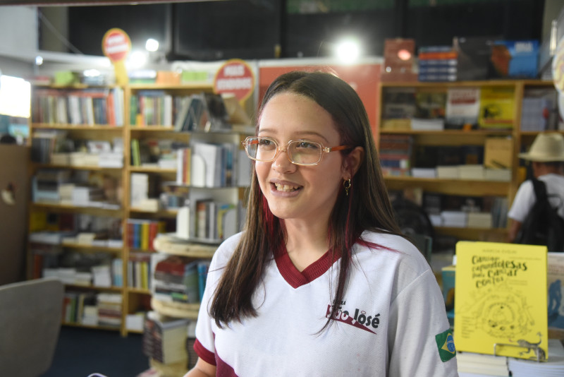 A estudante Maria Cibele Carvalho, de 13 anos, aluna do 8º ano do Ensino Fundamental, participa do Salipi pelo terceiro ano consecutivo - (Assis Fernandes/ODIA)