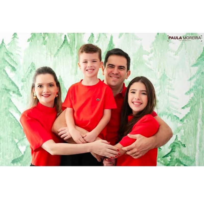 #Feliz Natal - Um click dos queridos Vinicius Rodrigues de Carvalho & Rebeka Coelho Carvalho com os filhos Valentina e Vinícius em Ensaio Natalino - by Paula Moreira. Chics!!! - (Paula Moreira)