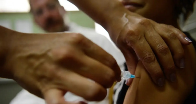 Vacina contra HPV é fundamental para evitar casos de câncer - (Marcelo Camargo / Agência Brasil)