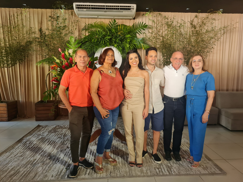 #Medicina - Feijoada em Buffet badalado para comemorar a Formatura em Medicina do querido amigo Thiago Monteiro. Um click do formando com os amigos reunidos. Chics!!! - (Arquivo Pessoal)