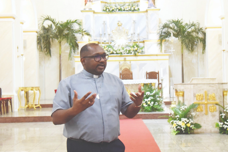 Padre José Nery, vigário paroquial da Catedral de Nossa Senhora das Dores, - (Assis Fernandes/ODIA)