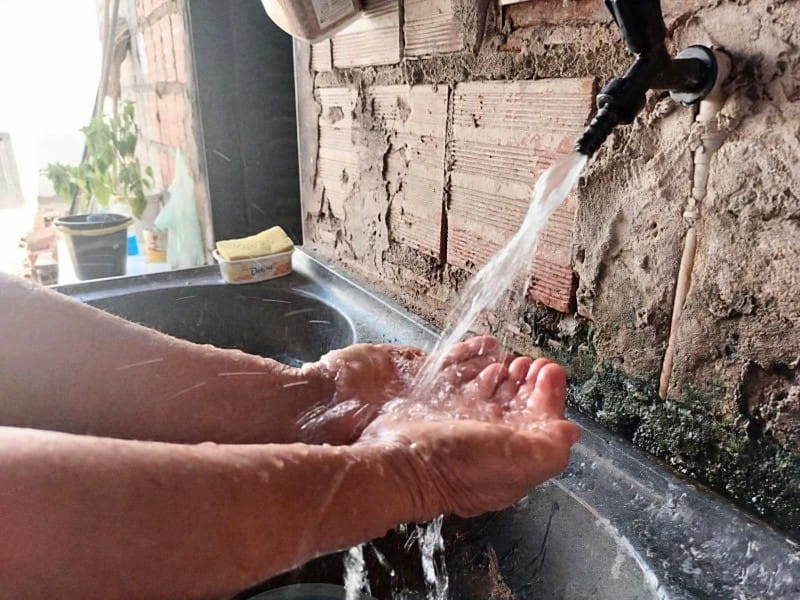 No bairro Parque Piauí, moradores conviviam diariamente com a falta d'água - (Jailson Soares/O Dia)