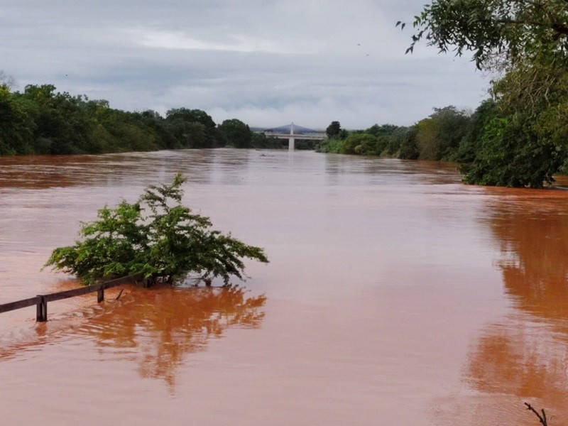Rio Parnaíba deve atingir cota de alerta nas próximas 12 horas