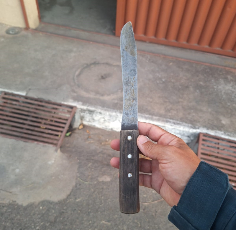 Homem é preso após invadir residência, fazer idosos reféns e ameaçar explodir imóvel em Oeiras