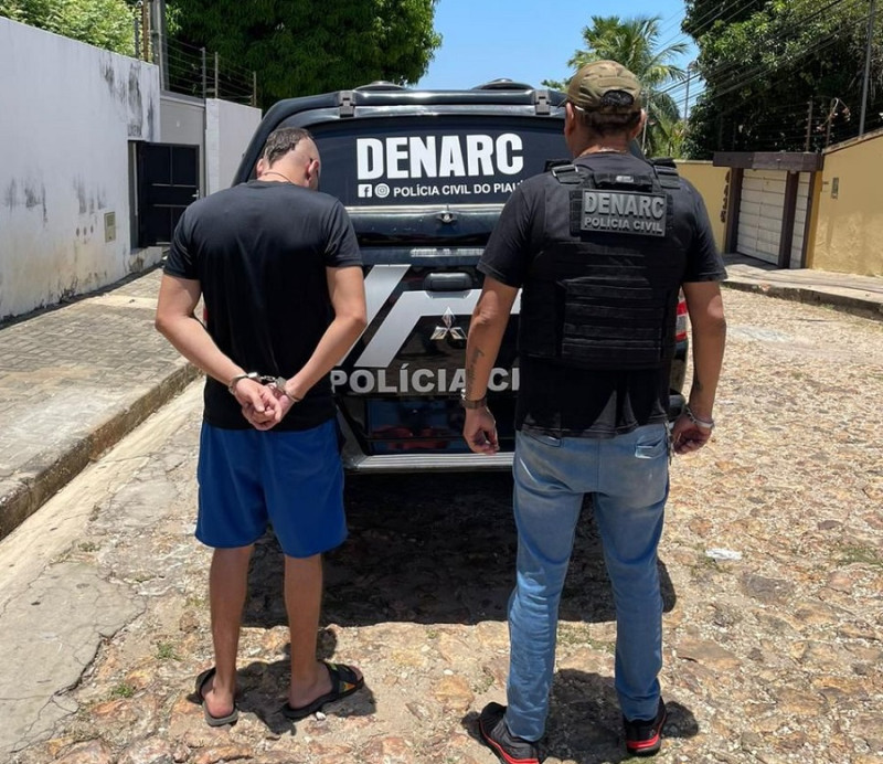 Homem se passava por policial federal para vender drogas em Teresina - (Divulgação / Polícia Civil - PI)