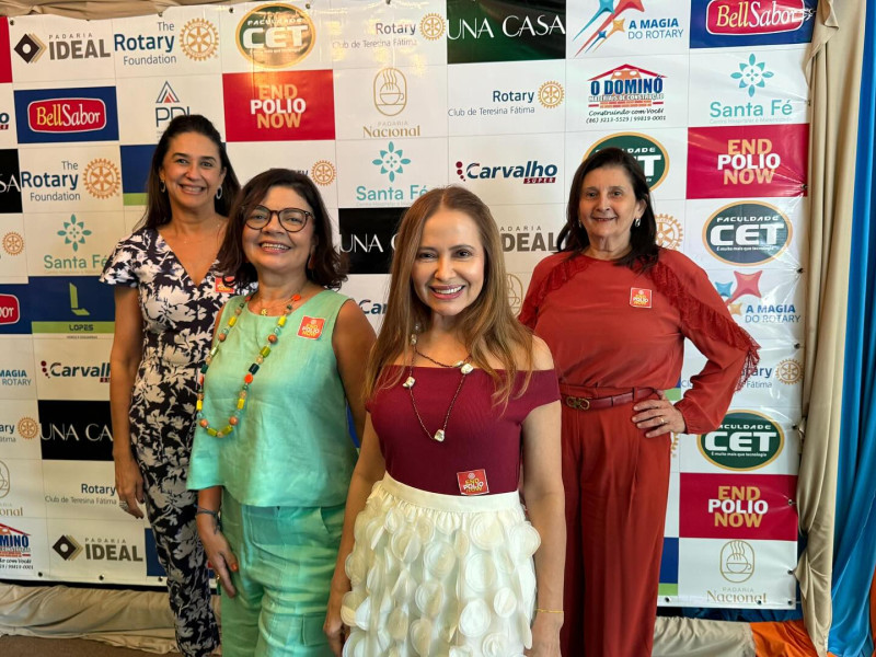  #Carnafeijão -- Um click das queridas, Cristina Castelo Branco, a presidente do Rotary Club Teresina Fátima - by Aldeides Ribeiro Magalhães, Savina Magalhães e Van Fernandes, na Festa do Rotary Club de Teresina Fátima em tarde beneficente com o Tema - Carnafeijão 2025, realizado em espaço badalado. Chics!!! - (Arquivo Pessoal)