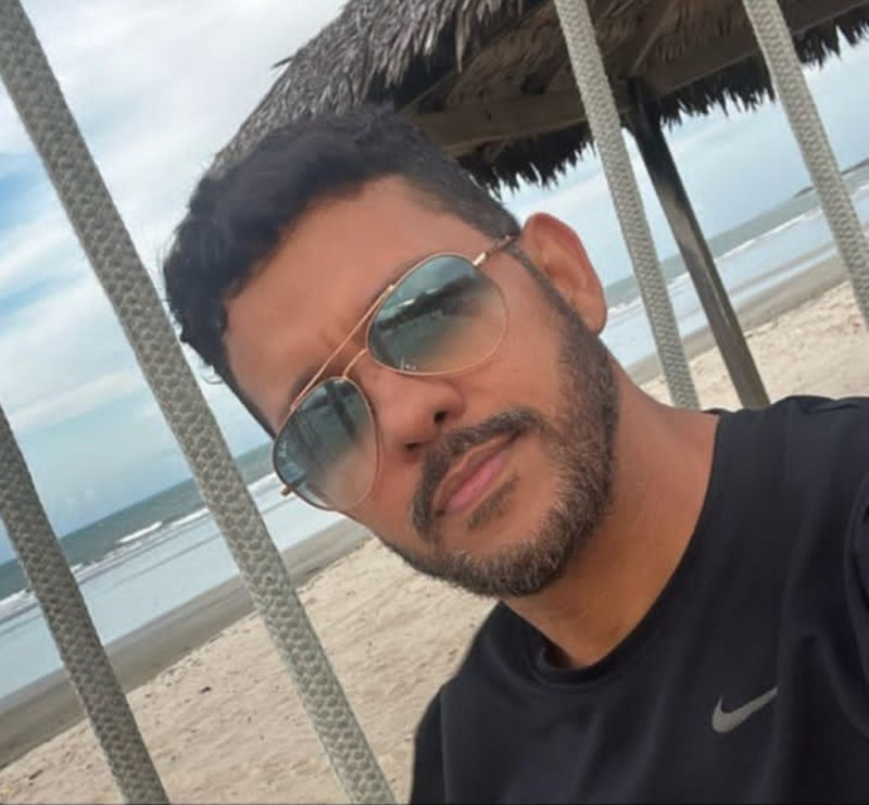 A vítima foi Alexsandro Cavalcante Ferreira, 45 anos, assassinado a tiros em Parnaíba - (Reprodução / Redes Sociais)