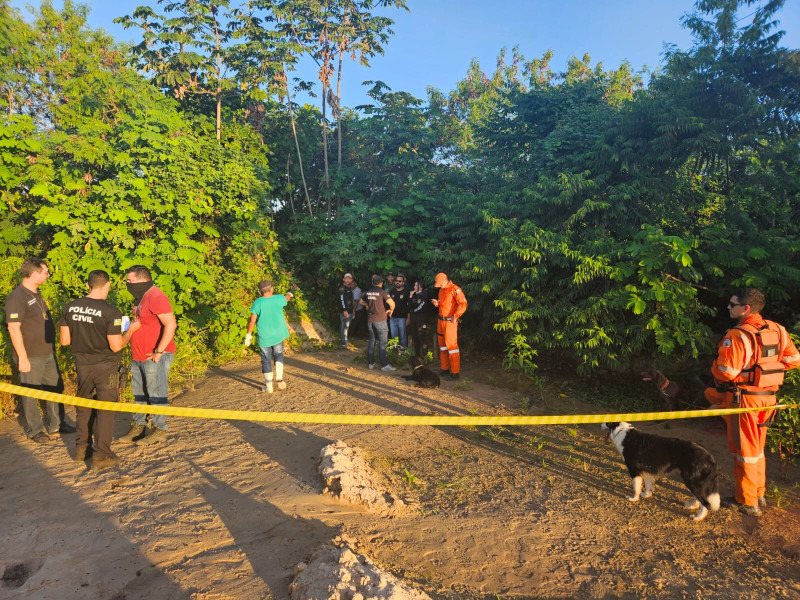 Corpo de mulher é encontrado em cova próximo à casa abandonada na Vila da Guia