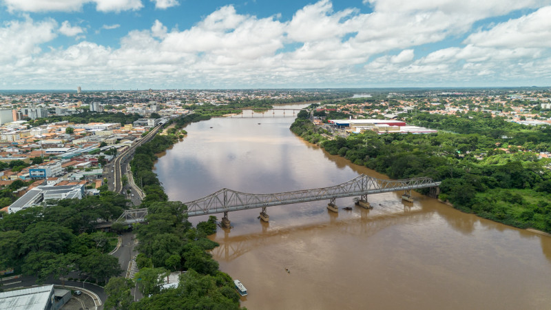 O Rio Parnaíba possui aproximadamente 1.400 km de extensão e percorre todo o Estado - (Regis Falcão)