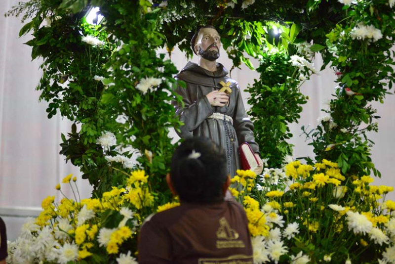 São Francisco de Assis é o santo protetor dos animais e patrono do meio ambiente - (Elias Fontenele/Arquivo O DIA)