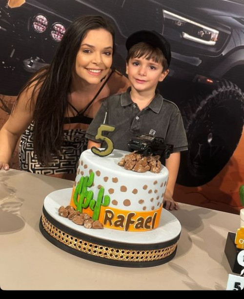 #Mãe&Filho - Um click da empresária Baisa Tajra festejou os 5 anos de vida do seu filho Rafael. Parabéns!!! - (Arquivo Pessoal)