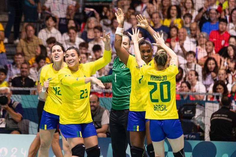 Olimpíadas 2024: Brasil estreia com vitória no handebol feminino