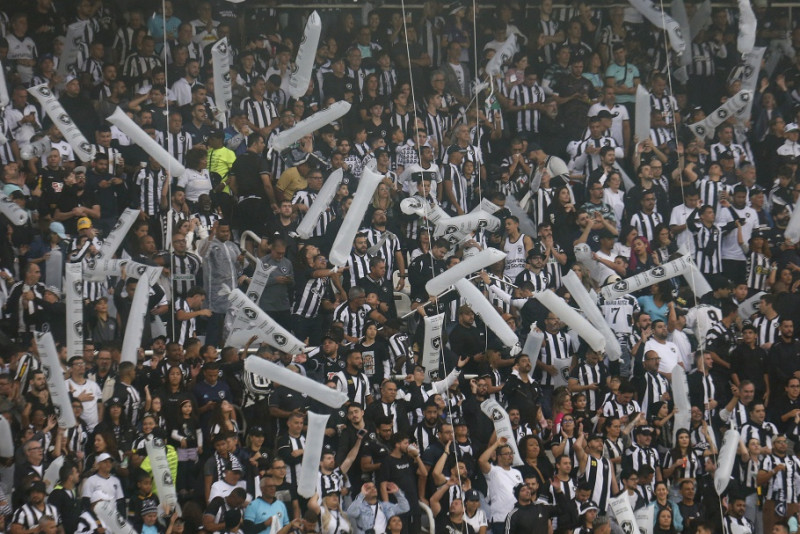 Brasileirão: Botafogo encara Bragantino em briga direta pela liderança; veja jogos