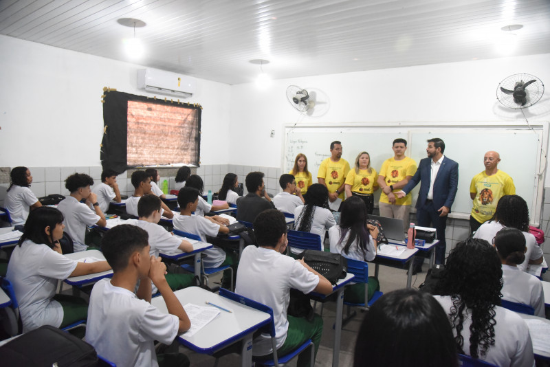 Sala de aula estadual do CETI-Raldir Cavalcante Bastos- - (Assis Fernandes/O Dia)