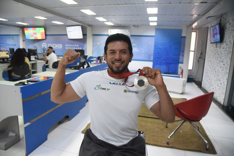 Luís Carlos Cardoso, medalhista de Prata em Tóquio e em Paris. - (Assis Fernandes / O Dia)