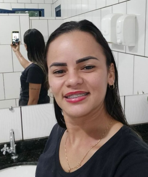 Mulher é morta a facadas na cidade de Uruçuí; companheiro foge após o crime