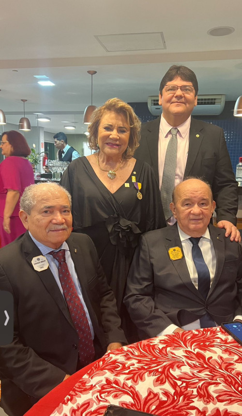 #Posse - Um click do novo presidente Emanoel Frazão no LIONS Clube de Teresina Afonso Mafrense  Ano Leonístico 2024/25. A querida Zelita Melo passou a presidência para o novo presidente do Lions. Um click do presidente com Gervasio Costa @zelitamelo_ @gilsonvasconcelos10. Chics!!! - (Divulgação)