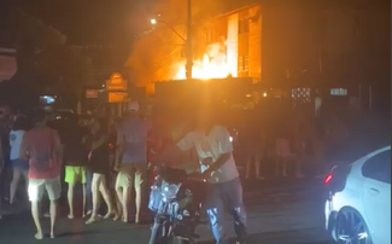 VÍDEO: Incêndio atinge hamburgueria no bairro Morada Nova, zona Sul de Teresina