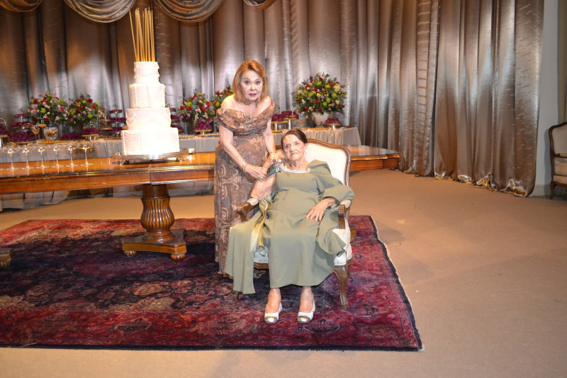 Festa dos 100 anos de dona Maria Borges - (Mauro Veras)