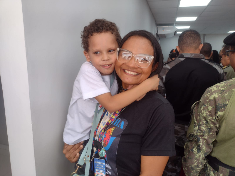 Naiara é mãe do pequeno Ricardo Lorenzo e comenta a discriminação que sofreu com seu filho no transporte público c - (André dos Santos/O Dia)