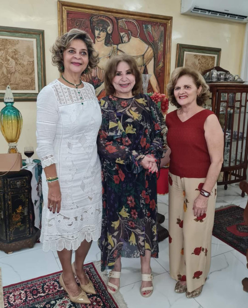 #Migas - Um click das queridas Vera Santos, Dinah Frota e Joice Nunes em #tbt de reunião de Natal. Chics!!! - (Arquivo Pessoal)