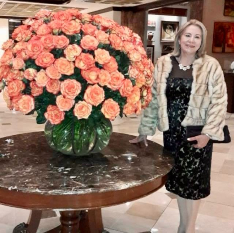 #Parabéns para a querida empresária Elaine de Vicunã (22/1)!!! Que reside em Quito/Equador, e é irmã da querida Elizabeth Zanovello. Chics!!! - (Divulgação)