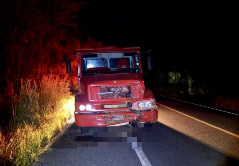 Jovem de 18 ano morre durante colisão entre moto e caminhão em Monsenhor Gil