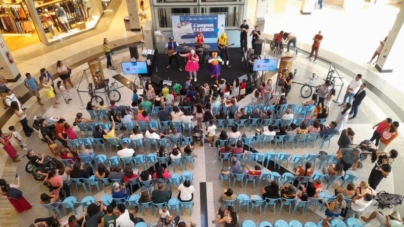 Vencedores do 17º Concurso Jovens Escritores são premiados - (Assis Fernandes/O Dia)