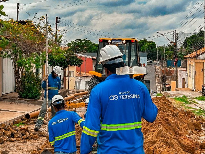 Prefeitura suspende taxa de ligação de esgoto e revisará cobrança de 100% na tarifa da Águas de Teresina