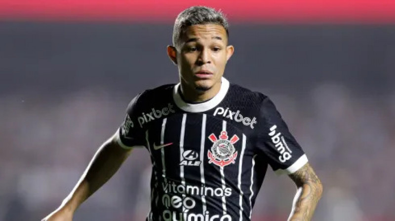 Vasco finaliza detalhes para contratar atacante Adson, ex-Corinthians