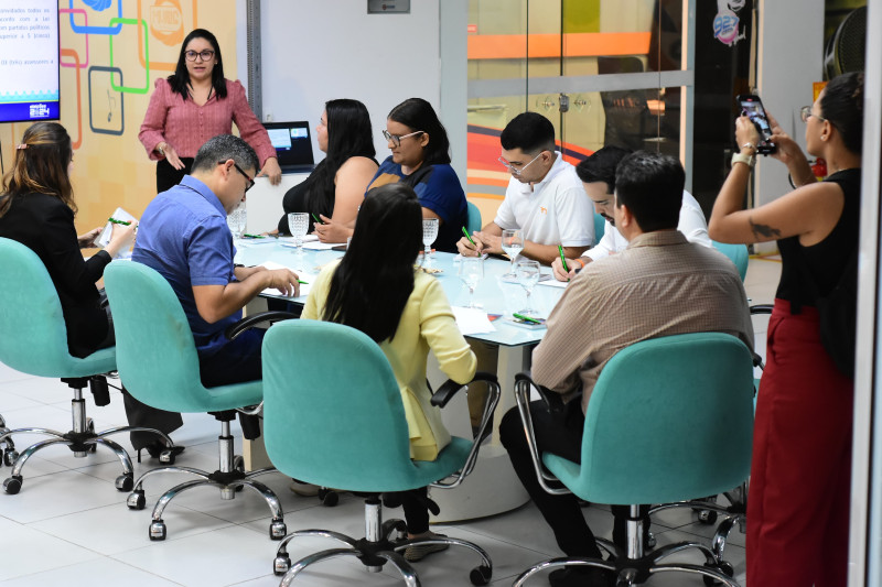 Reunião de alinhamento para o debate no Sistema O Dia - (Jailson Soares / O Dia)