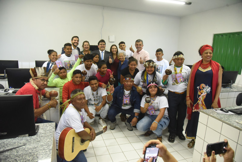 Piauí inaugura primeira escola indígena trilíngue do Brasil para imigrantes venezuelanos