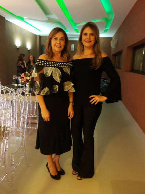 #GranfClube - Um click das queridas Tânia Miranda e Gisela Ximenes em evento do Clube. Chics!!! - (Luciêne Sampaio)
