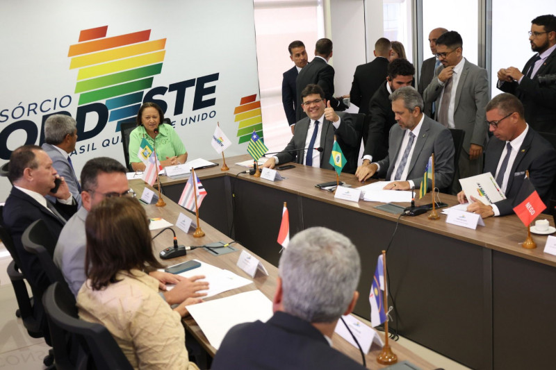 Consórcio Nordeste: Em reunião, Rafael Fonteles pontua sobre investimentos e aumento de FPE - (Divulgação / CCOM)
