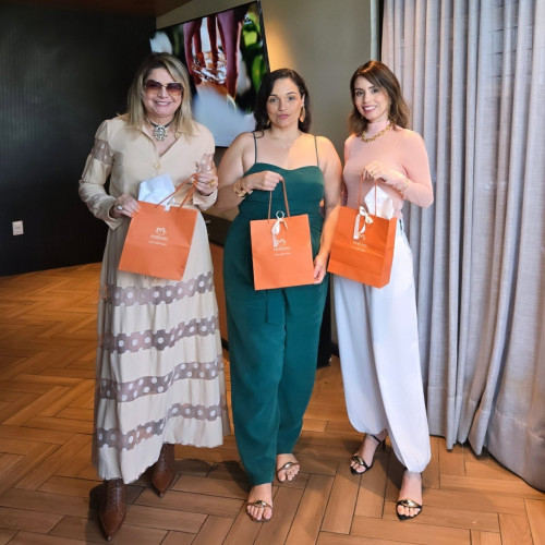 Almoço Dia das Mães com Sana Moraes e Poliana Santos do Natura iniciou a celebração de Dia das Mães com ação especial em Shopping de Teresina