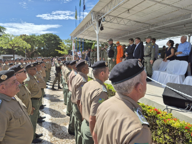 Solenidade no Dia de Tiradentes marca a formatura de 136 novos oficiais na PMPI