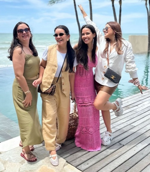 #Casamento - Um click das queridas cerimonialista Liana Lima, a empresária Roberta Albino, a médica Renata Albino e a decoradora Camilla Borges em Taiba / Ceará, acertando detalhes do casamento da Renata Albino. Chics!!! - (Arquivo Pessoal)