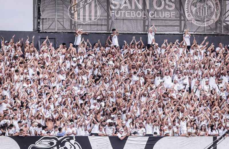 Sem entrar em campo, Santos é campeão da Série B e volta à primeira divisão