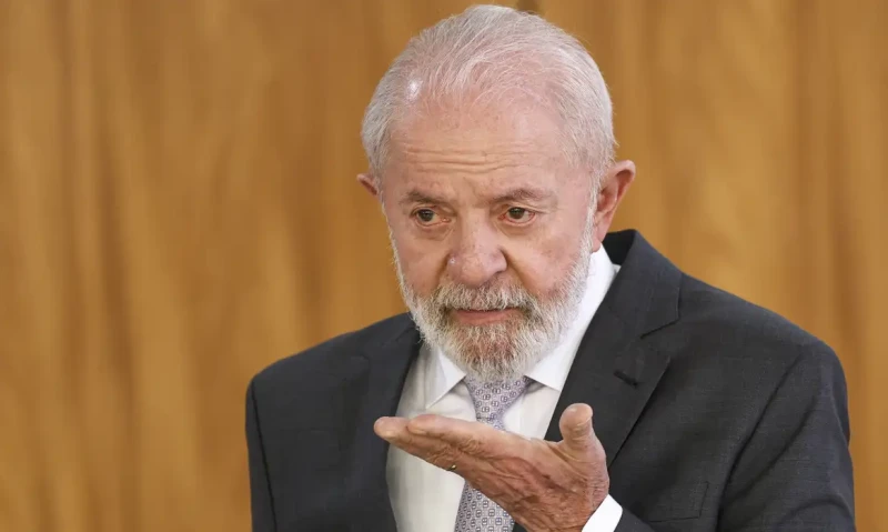 Lula defende presunção de inocência para Bolsonaro após denúncias da PGR