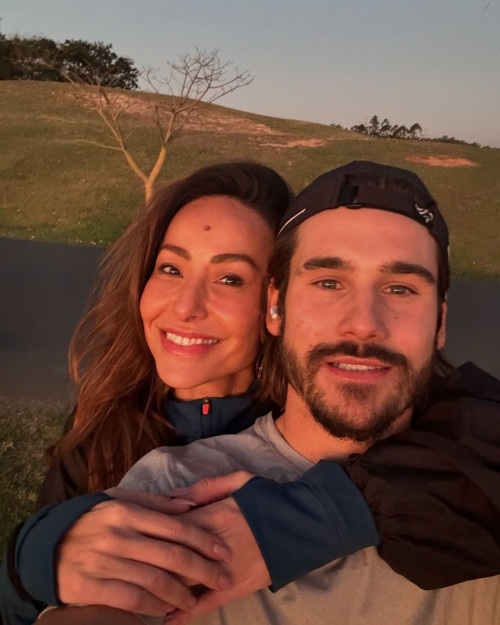 Sabrina Sato confirma que está grávida de Nicolas Prattes - (Instagram/nicolasprattes)