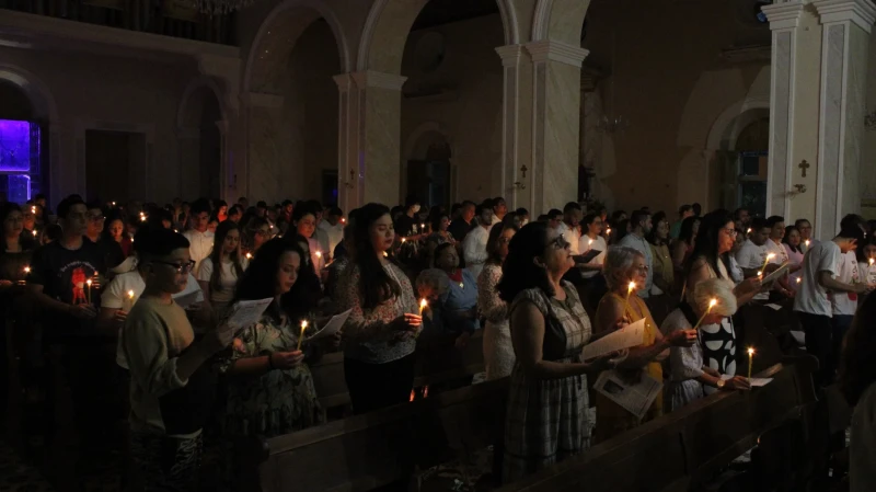 No Sábado Santo, acontece a Vigília Pascal - (Divulgação/Arquidiocese de Teresina)