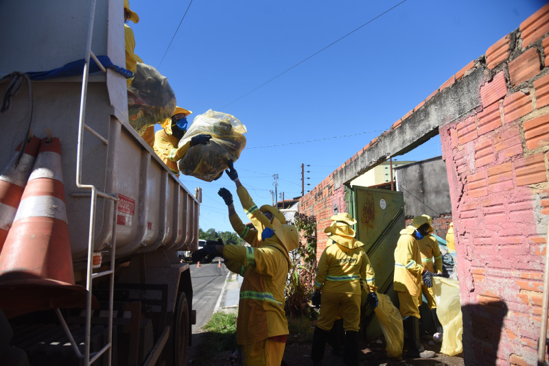 Nova casa com acúmulo de lixo é identificada na Zona Sudeste de Teresina; mais de  3,5 toneladas foram retiradas