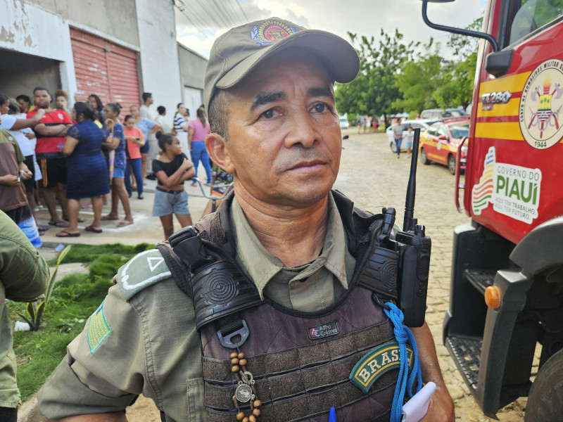 Jovem com deficiência morre carbonizado em incêndio no bairro Torquato Neto - (Jailson Soares/ODIA)